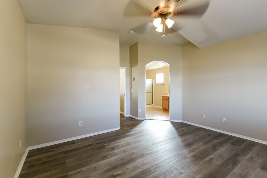 Building Photo - 17435 N 16th Pl