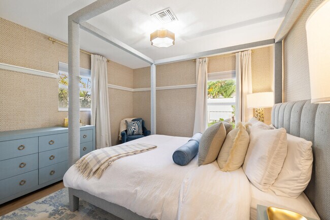 Building Photo - 2512 SW 5th St