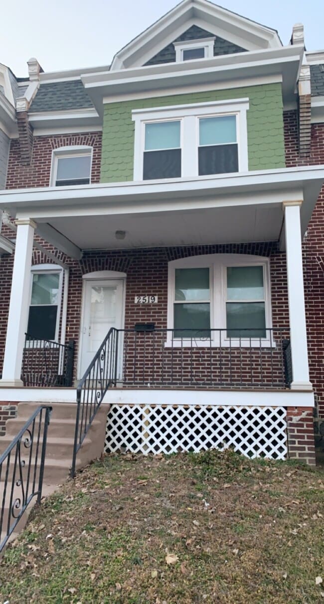 Primary Photo - 2519 N MADISON ST