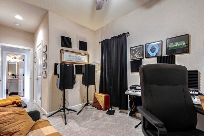 Building Photo - 11005 Upland Forest Dr