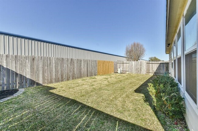 Building Photo - 11514 Dahlia Dale Dr