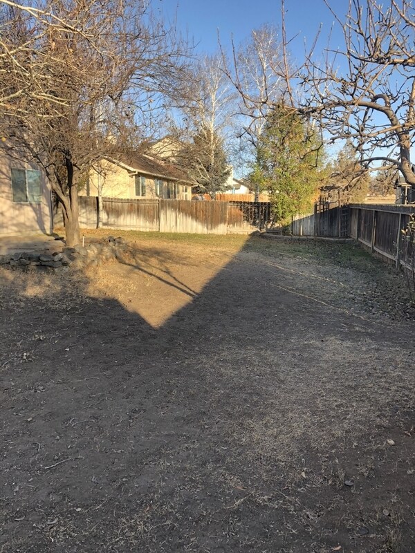 Building Photo - 944 NW Oak Pl