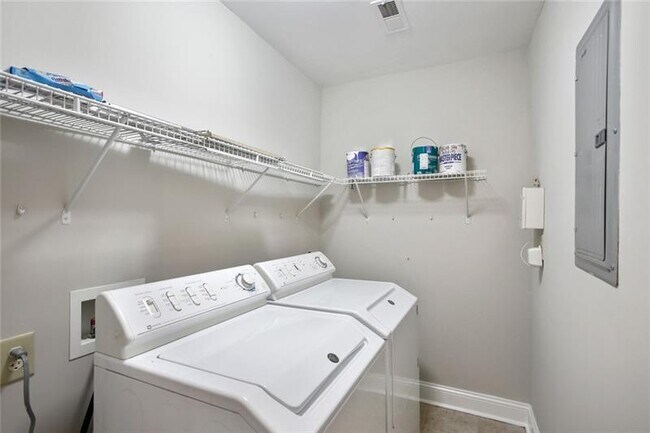 Building Photo - 308 Madison Ct
