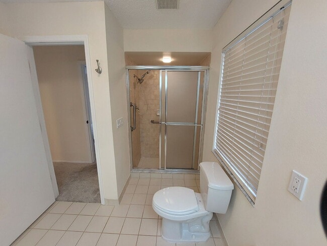 Building Photo - "Charming 2-Bed, 2-Bath Retreat on Monroe ...