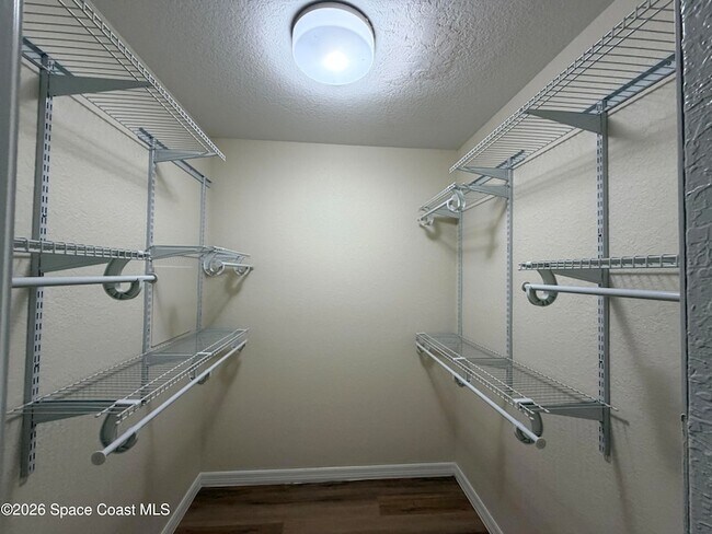 Building Photo - 1464 Guava Ave