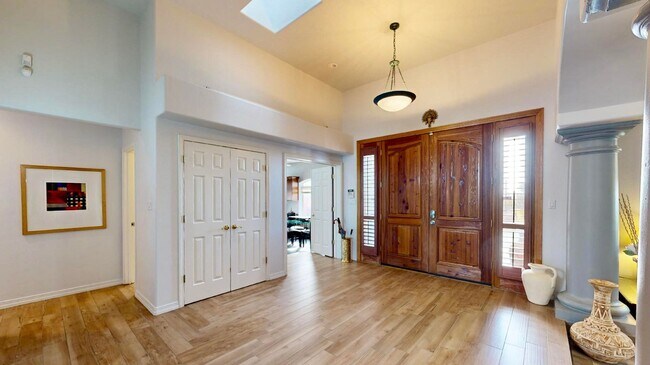 Building Photo - Move in Special Luxury 4 bedroom 4.5 bathr...