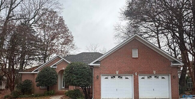 Primary Photo - 113 Montrose Dr