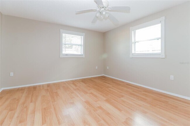 Building Photo - 8120 Blue Finch Way