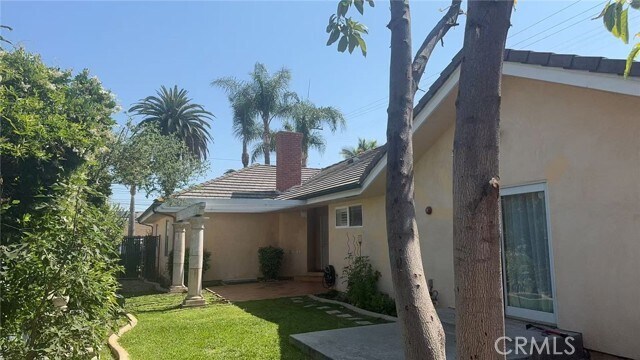 Building Photo - 603 E Longden Ave
