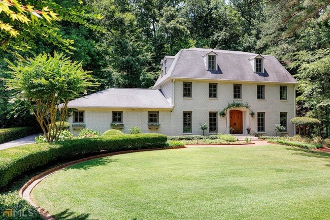 Primary Photo - 521 Hollydale Ct NW