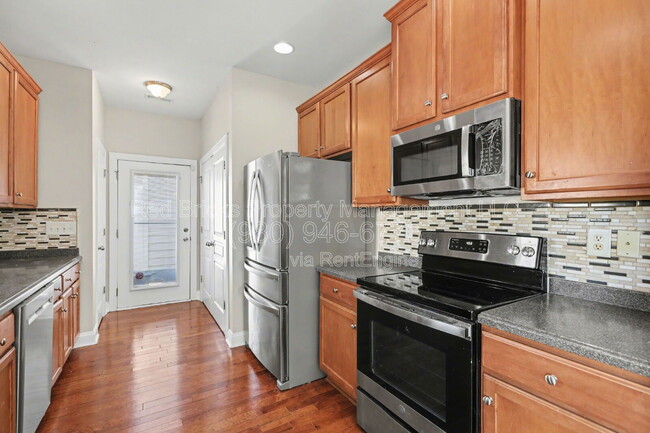 Building Photo - 2330 Bonterra Blvd