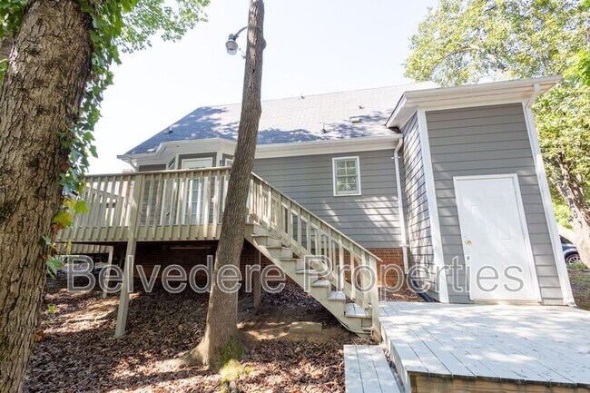 Building Photo - 8 Barret Place
