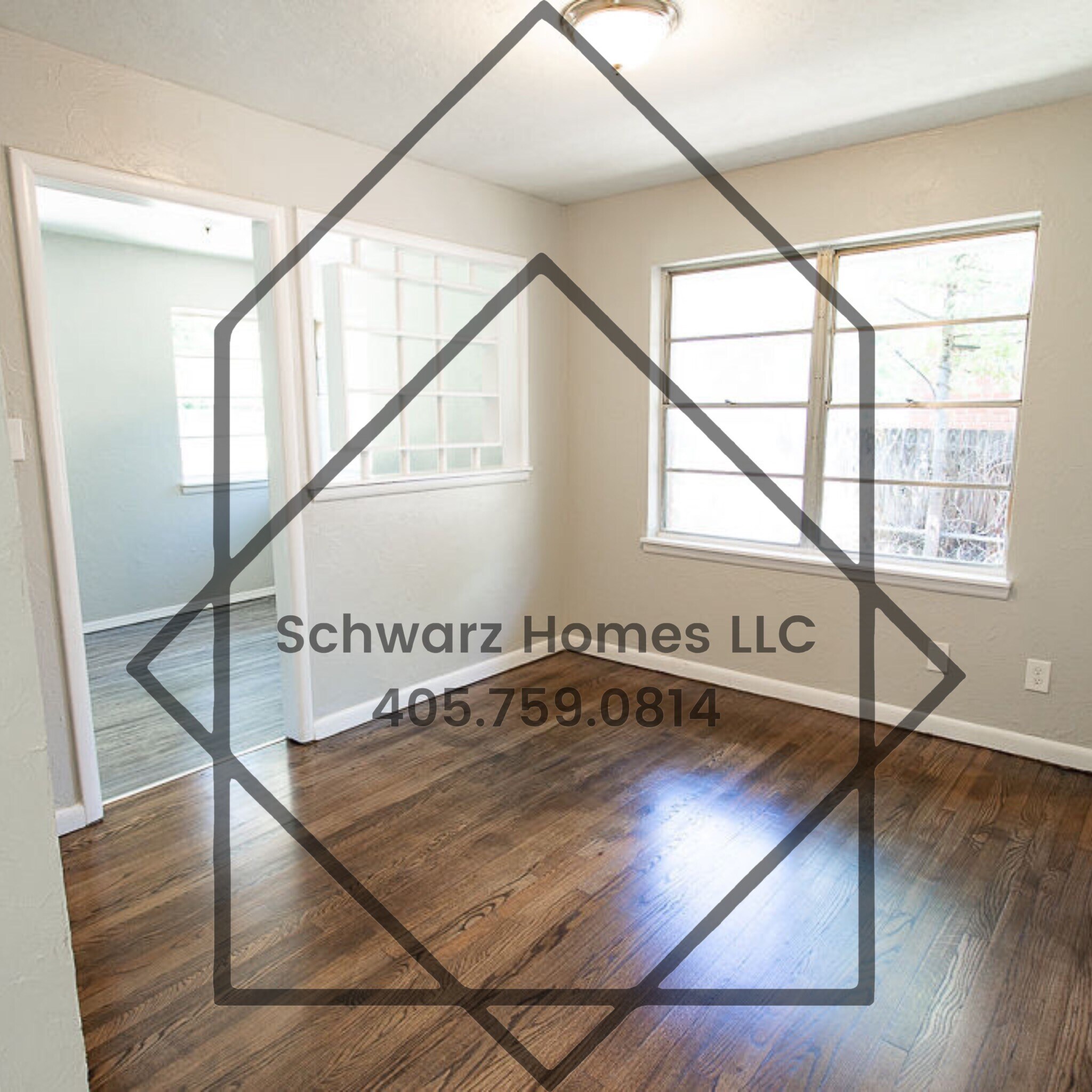 Building Photo - 3009 N Vermont Ave