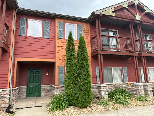 Building Photo - LUXURY RENTAL IN NORTH UTICA – OAK RIDGE VILLAGE