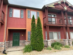 Building Photo - LUXURY RENTAL IN NORTH UTICA – OAK RIDGE VILLAGE