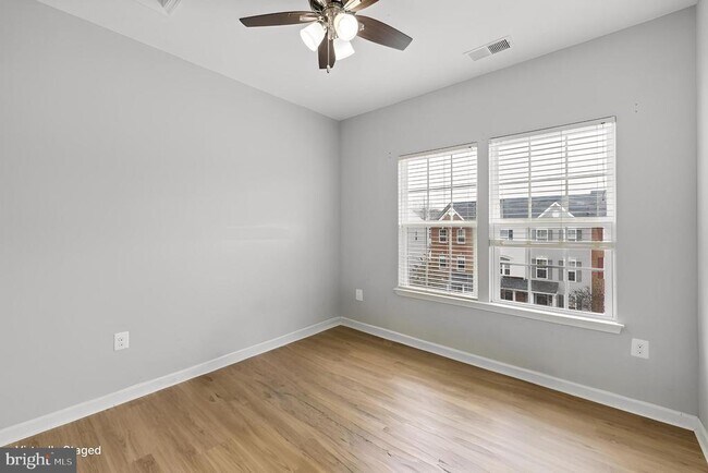 Building Photo - 1660 Dorothy Ln