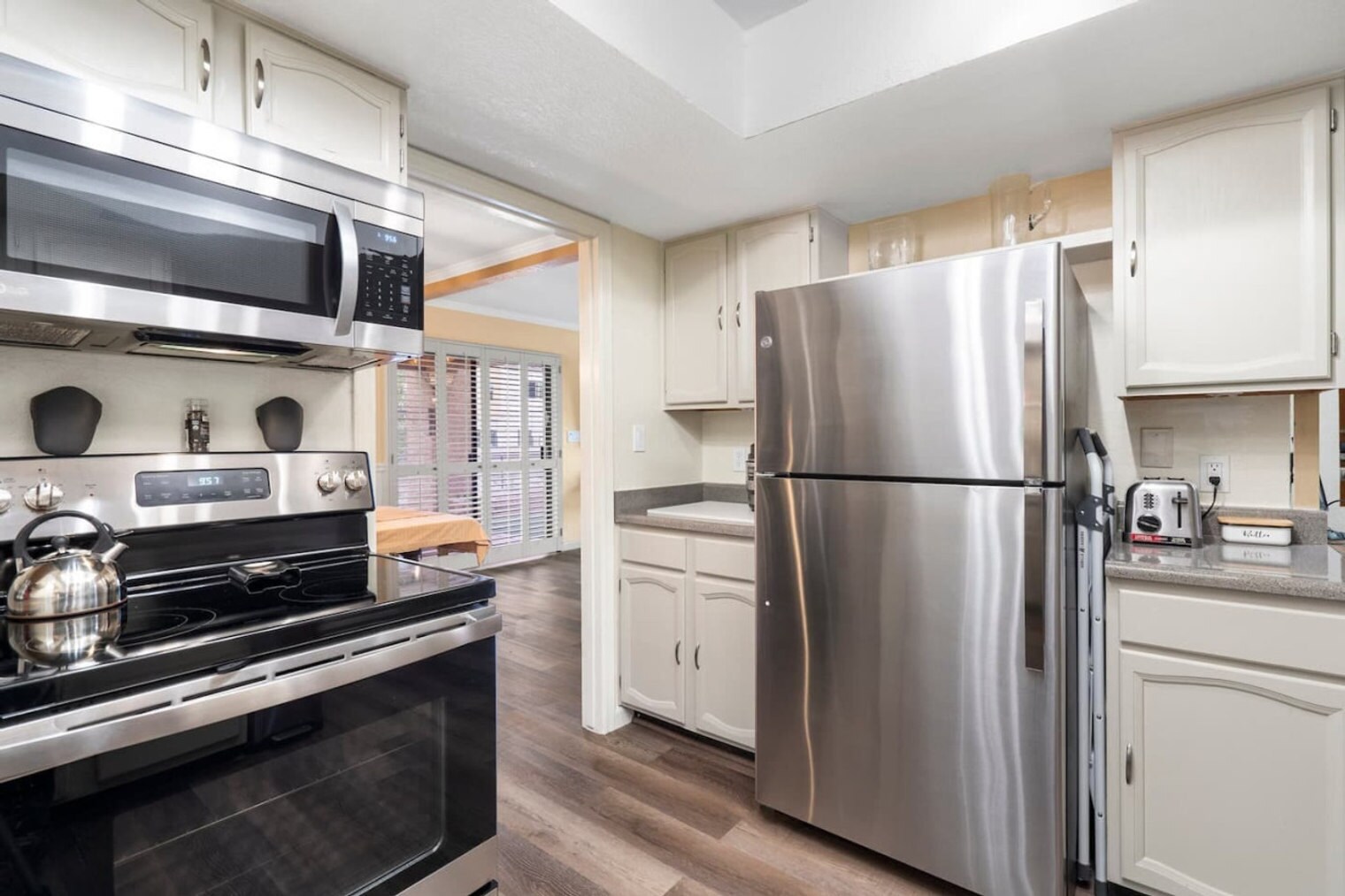 Building Photo - 8314 N 21st Dr