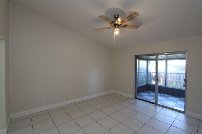 Building Photo - Charming 3 Bedroom, 2 Bathroom Home in Win...