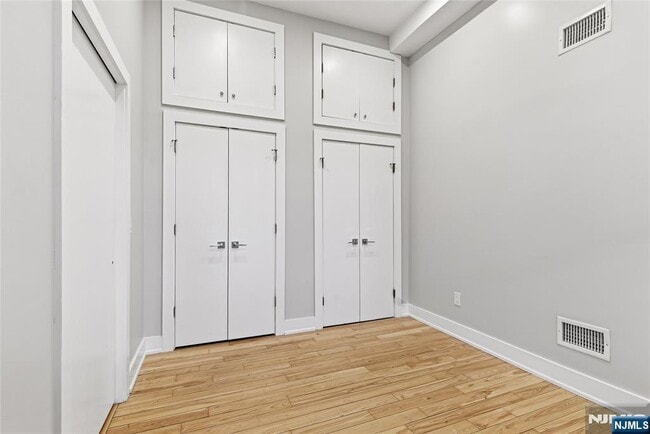 Building Photo - 12 Dempsey Ave