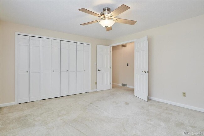 Building Photo - 10725 E Maplewood Dr