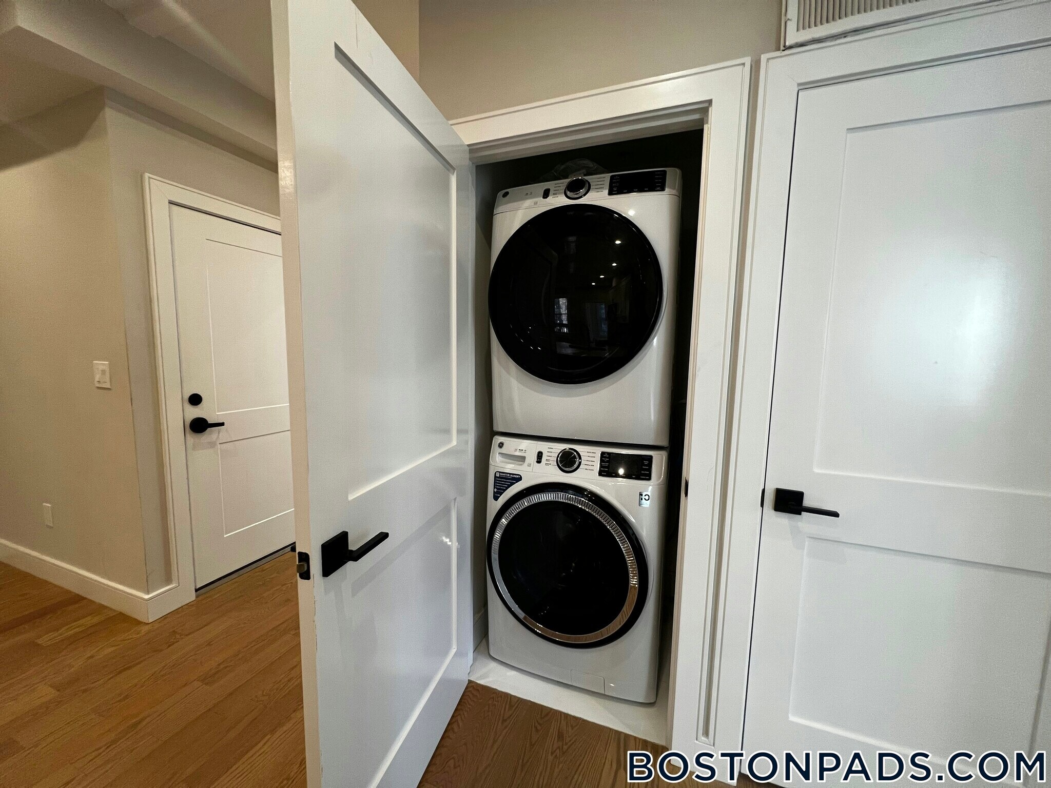 Building Photo - 161 Allston St