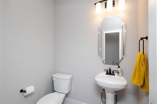 Building Photo - 5928 Mustang Creek Ln