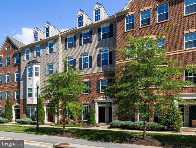 Building Photo - 364 Chessington Dr