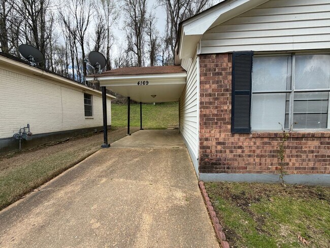 Building Photo - 4169 Double Tree St