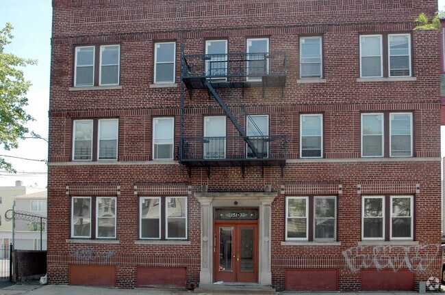 Building Photo - 151-153 Parker St