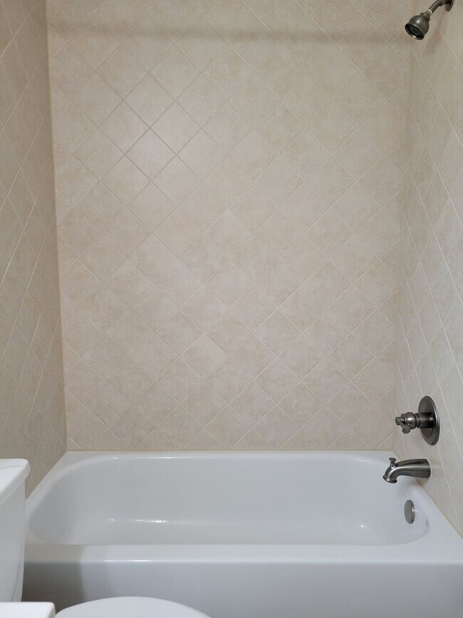Building Photo - 2501 Leatherwood Dr