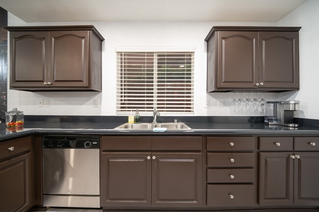 Building Photo - 14557 Cambria Way