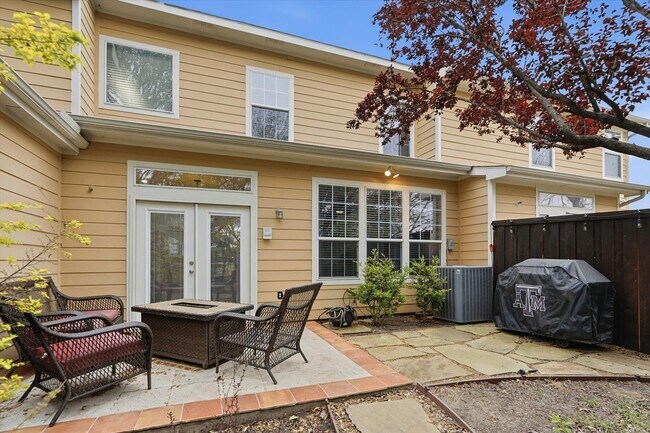 Building Photo - Beautiful 3-Bedroom, 2.5-Bath Townhouse in Plano ISD