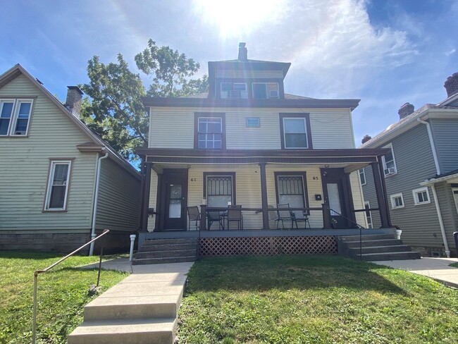 Primary Photo - 61-63-63 W Oakland Ave