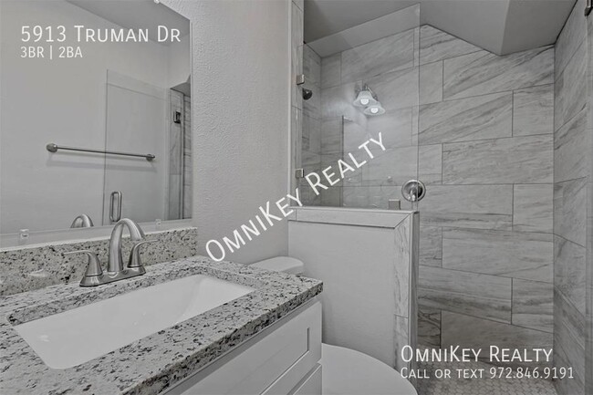 Building Photo - 5913 Truman Dr