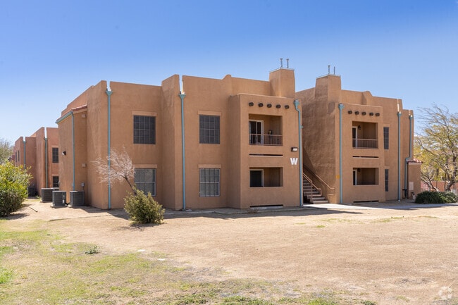 16197 H St - Primary Photo - Park Palace II
