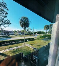 Building Photo - 2106 Sherwood Forest Blvd