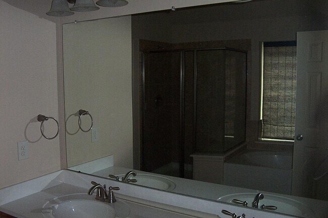 Building Photo - 3714 Rainterra Dr