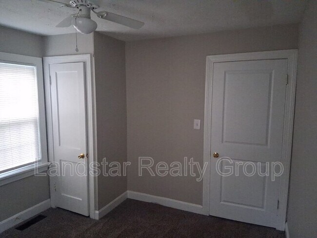 Building Photo - 1319 Thornberry Ave