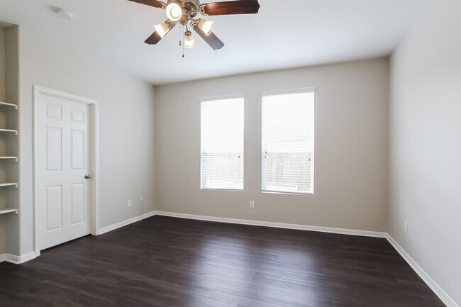 Building Photo - 17914 Seco Creek Ln