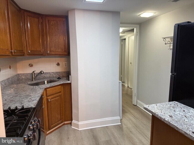 Building Photo - 1400 Northgate Square