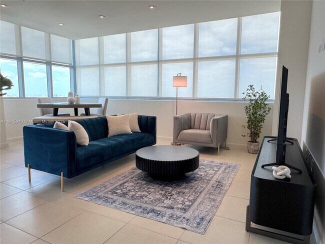 Building Photo - 3301 NE 1st Ave