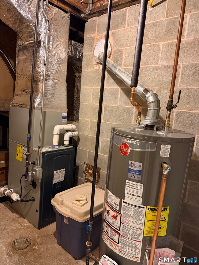 Building Photo - 30 Folkstone Rd