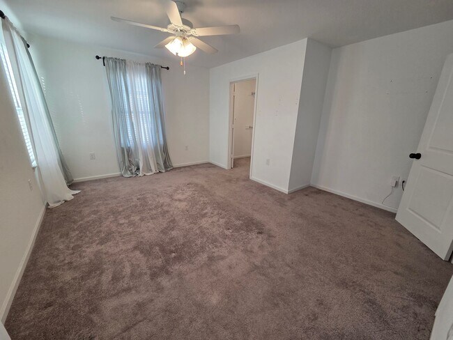 Building Photo - WOODLANDS AT WESTERN BRANCH