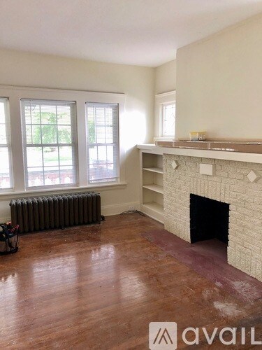 Building Photo - 2411 Woodmere Dr