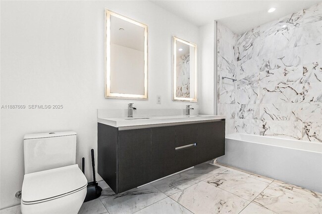 Building Photo - 851 NE 1st Ave