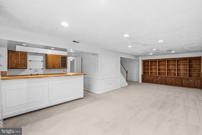 Building Photo - 7520 Royal Dominion Dr