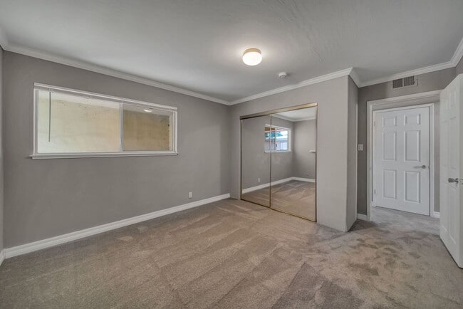 Building Photo - 3 bedroom condo near Santana Row!