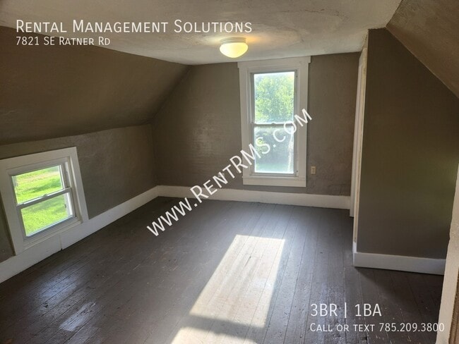 Building Photo - 7821 SE Ratner Rd