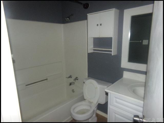 Building Photo - 1702 Calgary Trail