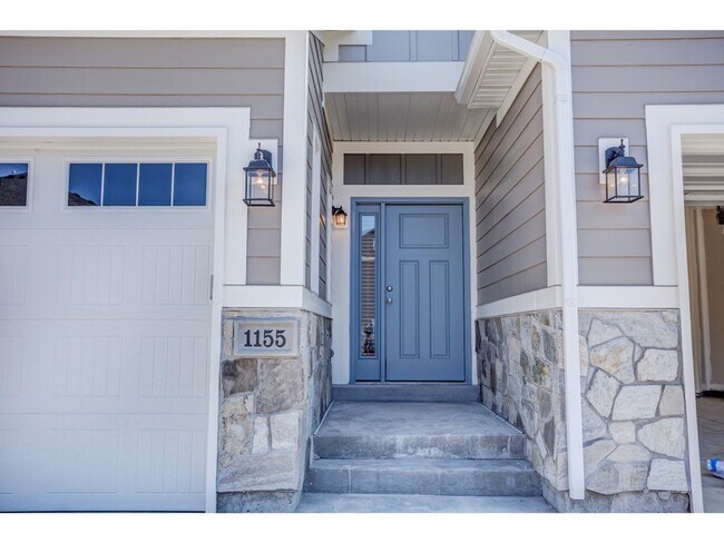 Building Photo - 1155 S 225 E